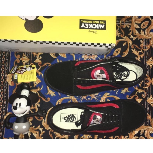SOLD @100$ Vans X Disney, Old Skools, Mickey Mouse - Picture 2 of 5